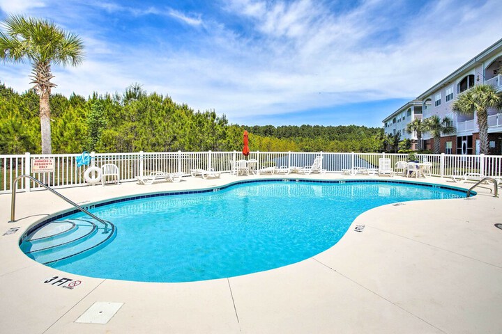 Little River Condo w / Pool 6 Mi to Beach!