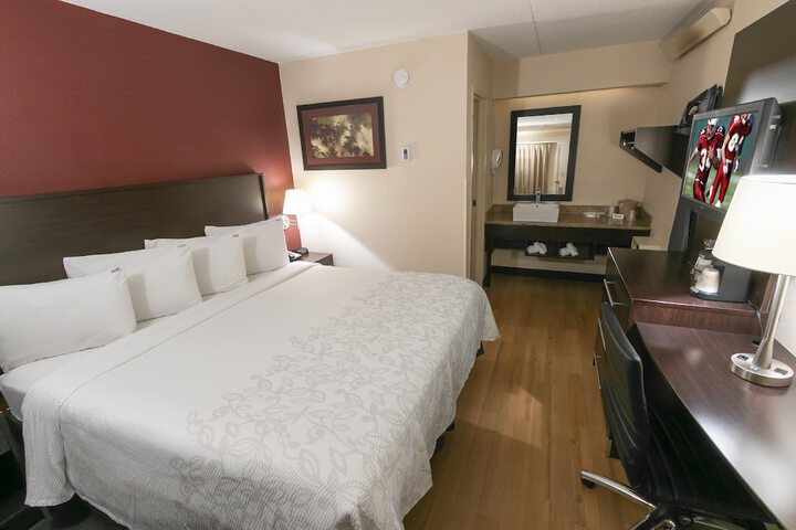 Room 28 of 37