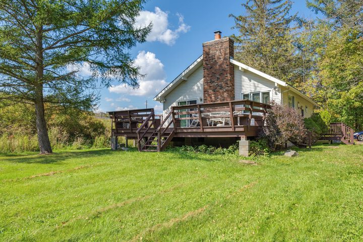 Hunter Hideaway w / Yard & Deck: 3 Mi to Ski Slopes