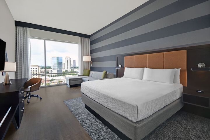 Room 32 of 56