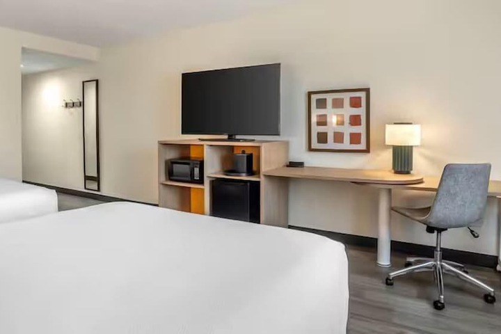 Spark by Hilton Grain Valley Kansas City