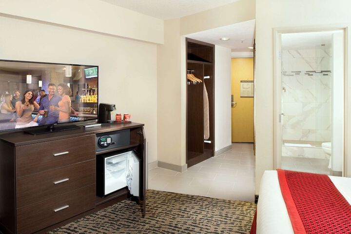 Room 55 of 143