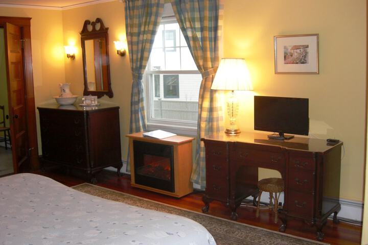 Room 26 of 68