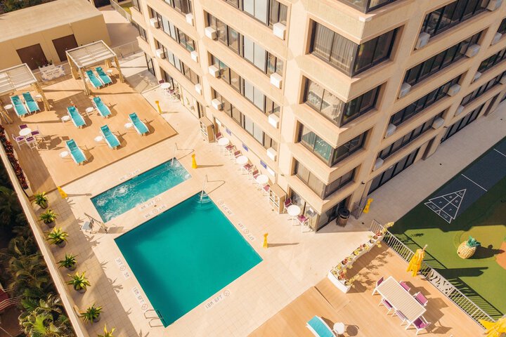 Pool 13 of 65