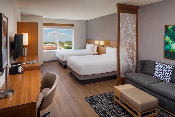 Hyatt Place Sumter / Downtown