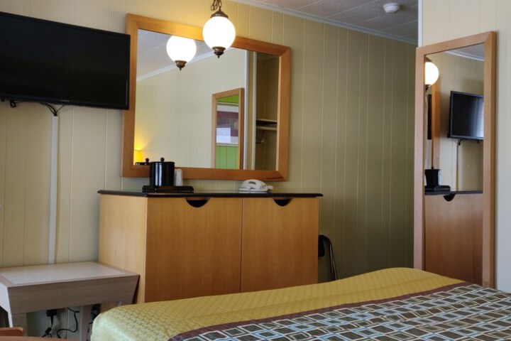 Room 63 of 118