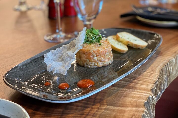 Dining 90 of 141