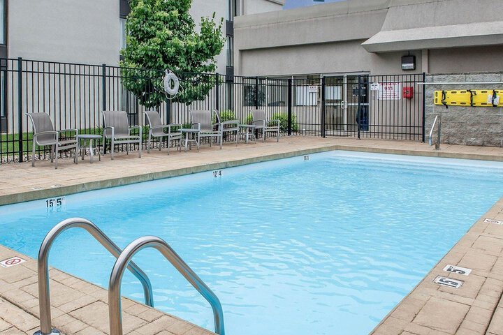 Pool 2 of 32
