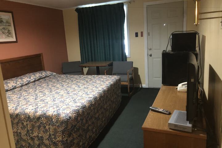 Room 18 of 24