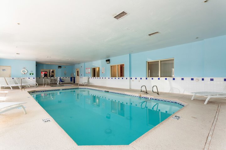Pool 12 of 35