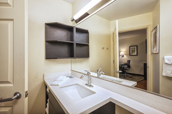 Room 16 of 29