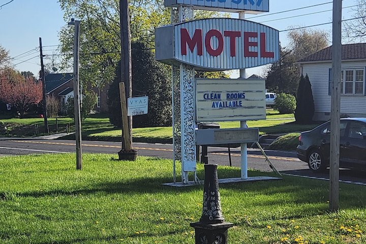 Blue Sky Motel