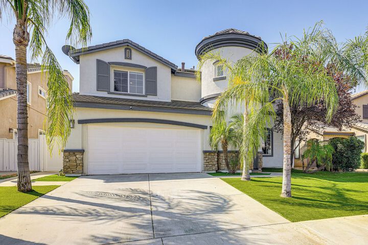 Mtn-view Gem w / Private Yard: Luxe Beaumont Home