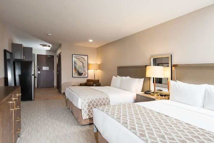 Pomeroy Inn & Suites Prince George