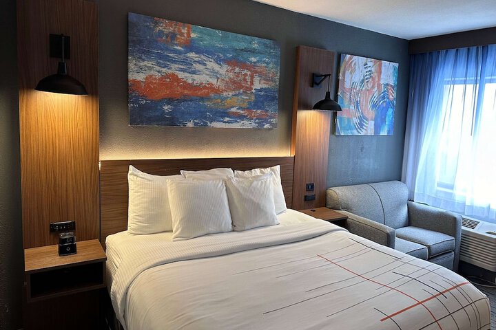 La Quinta Inn & Suites by Wyndham Chicago Gurnee