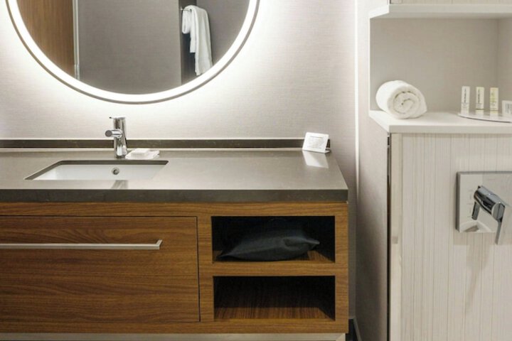 Room 15 of 50