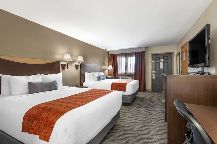 Room 32 of 42