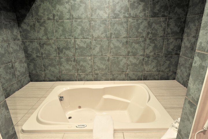 Room 59 of 82
