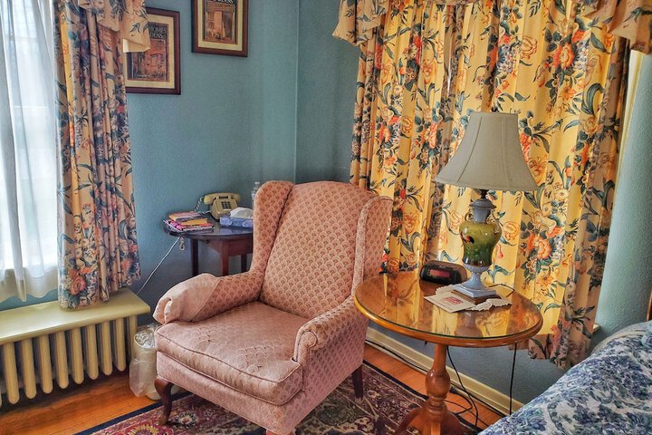 Montague Inn