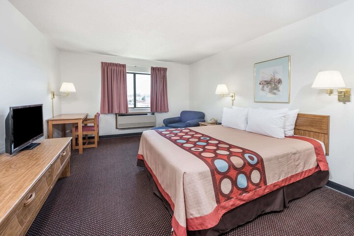 Room 5 of 15