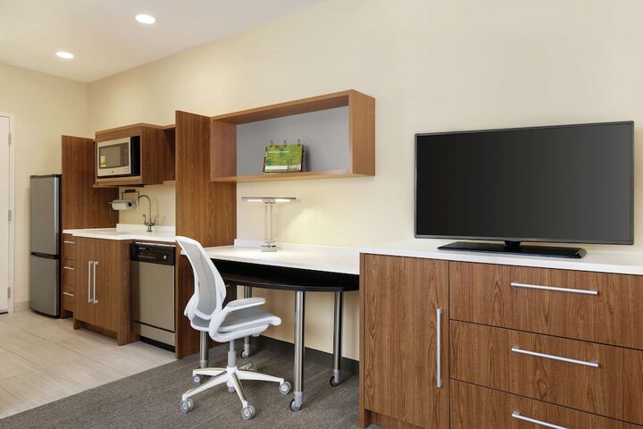 Room 12 of 36