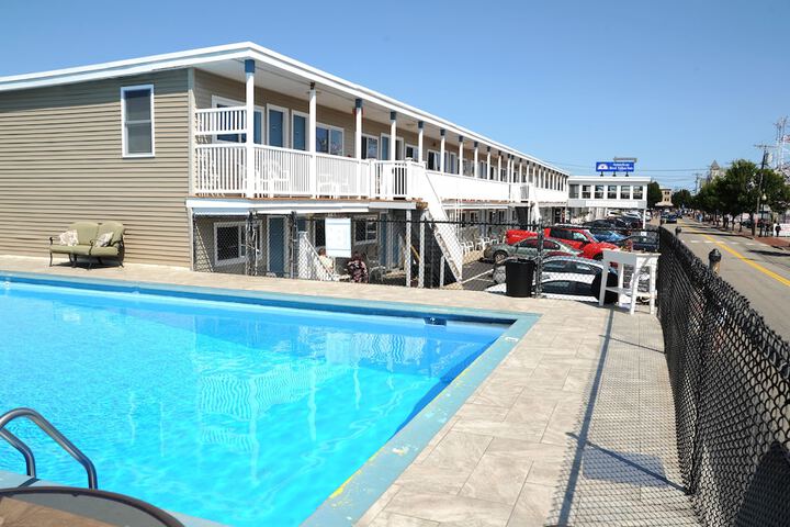 Pool 4 of 73