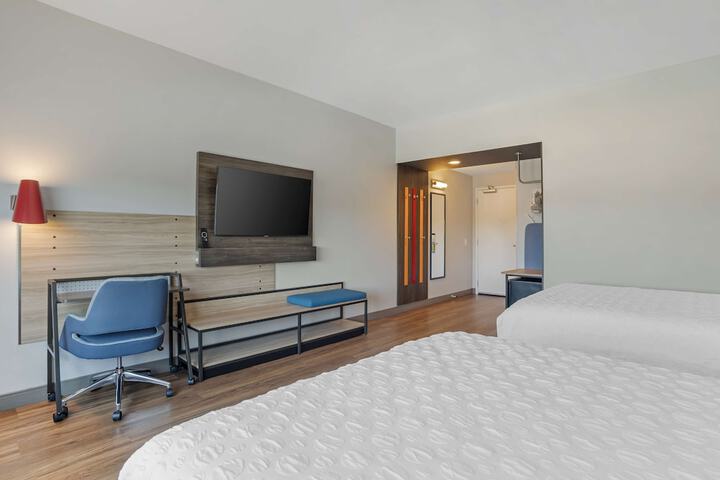 Room 19 of 41