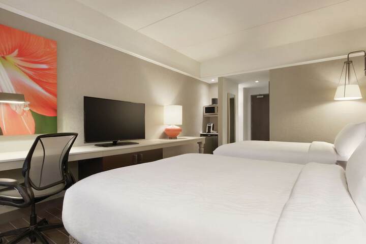 Room 10 of 31