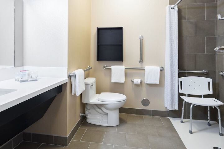 Candlewood Suites Grove City - Outlet Center by IHG