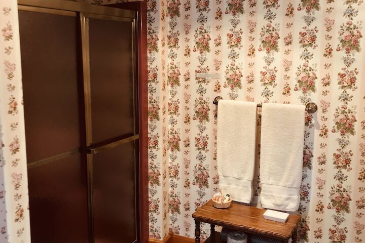 Room 33 of 52