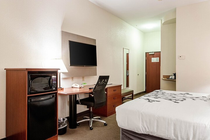Room 34 of 52