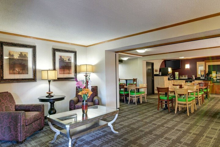 Hotel Interior 9 of 31
