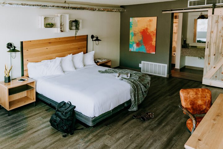 Room 16 of 31