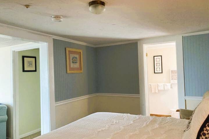 Room 135 of 230