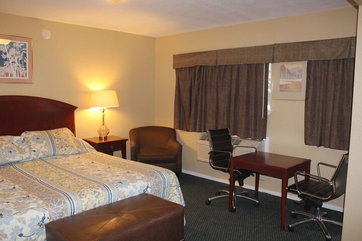 Room 27 of 47