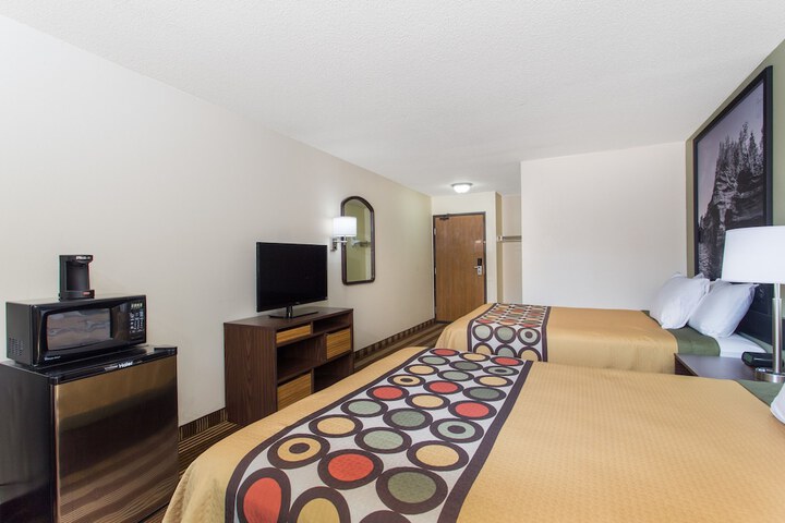 Room 11 of 17