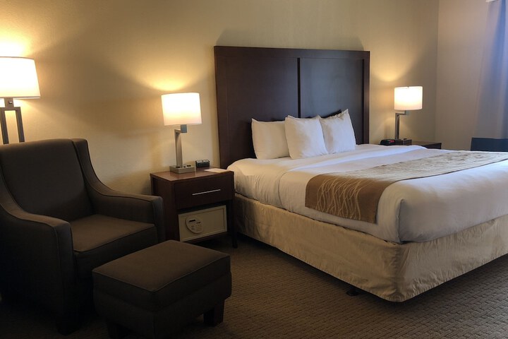 Room 47 of 85