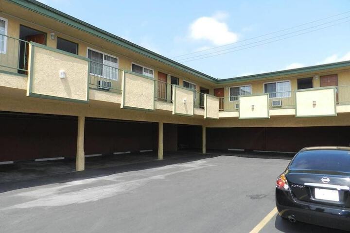 Starlite Motel