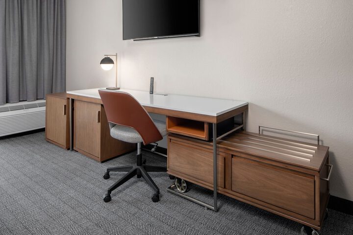Room 35 of 48