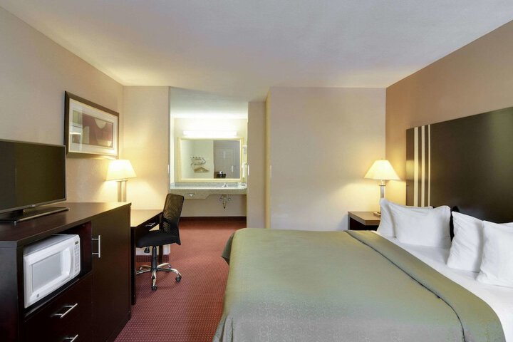 Room 15 of 36