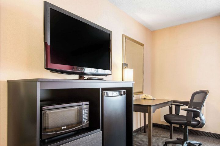 Room 26 of 42