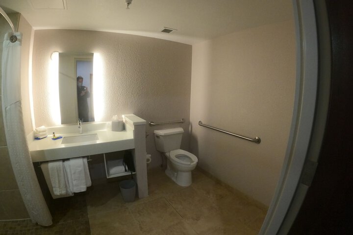 Room 40 of 90