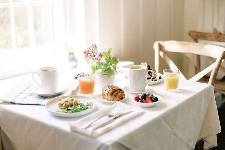 Breakfast/Coffee Service 27 of 41
