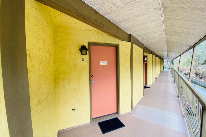 Hotel 18 of 53