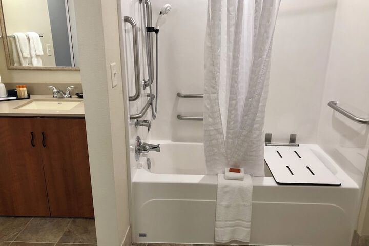 Room 17 of 22