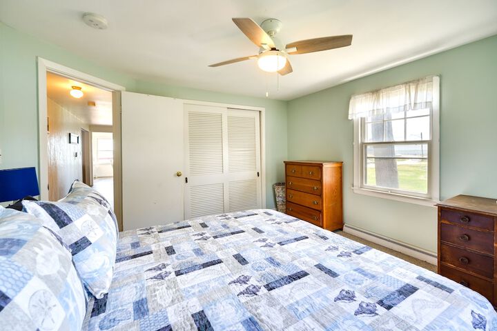 Charming Niantic Vacation Rental: Walk to Beach!