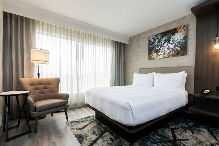 Room 40 of 98