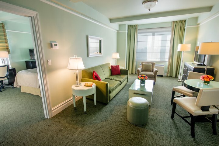Room 40 of 60