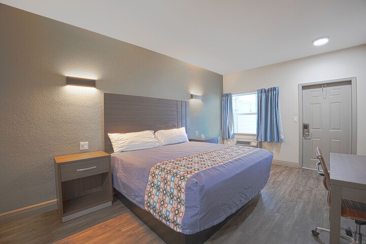 Room 108 of 126