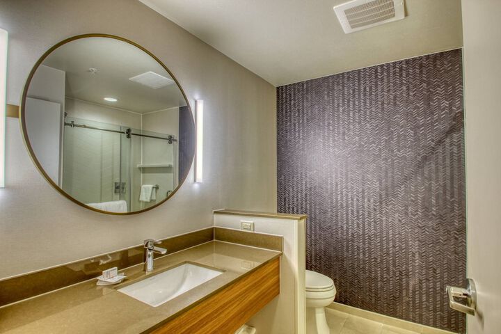 Room 21 of 30